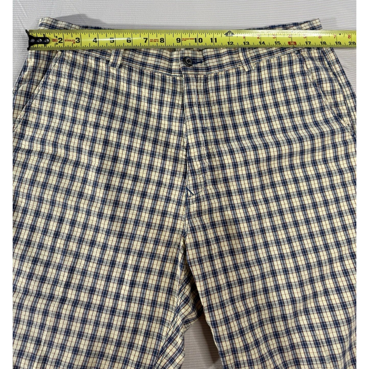 Tommy Bahama Relax 36 Blue Tan Plaid 100% Cotton Shorts Casual Island Wear