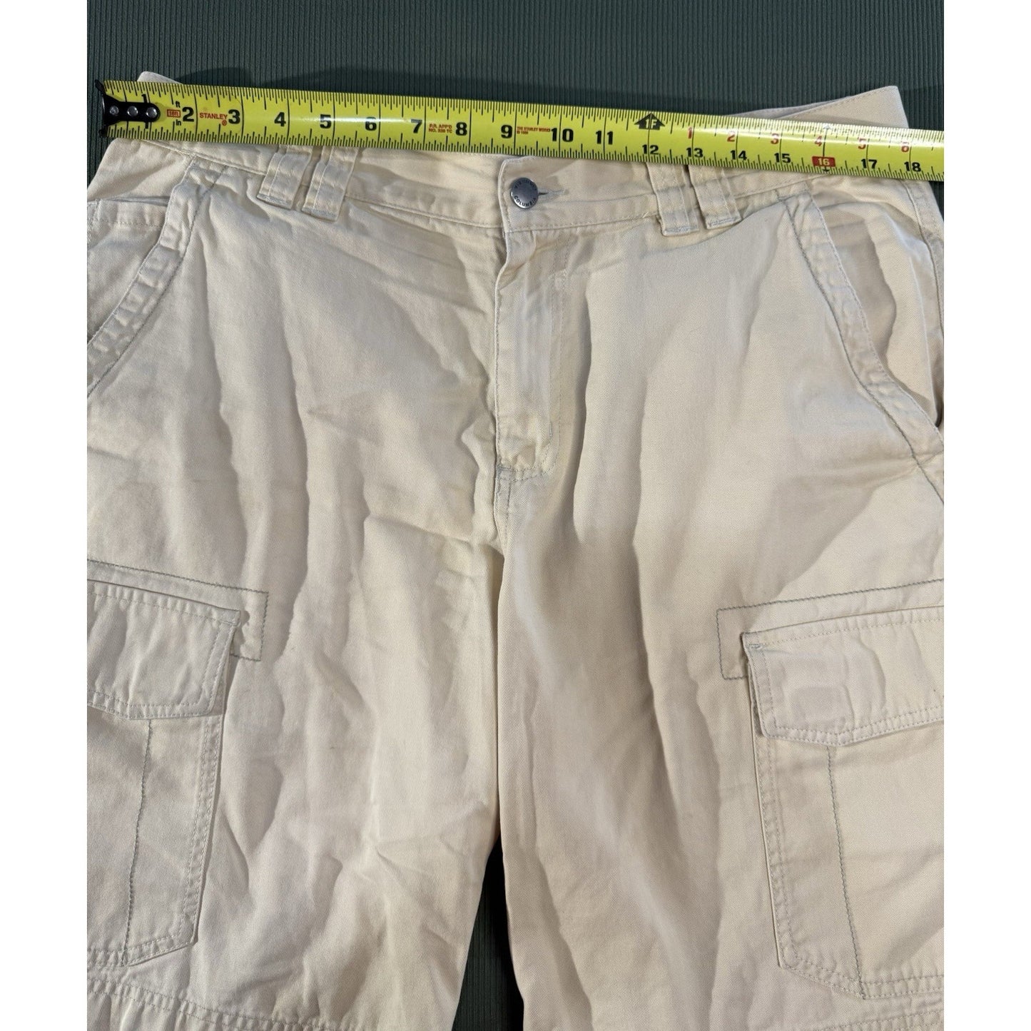 Columbia Sportswear 34 Khaki Cargo Shorts 100% Cotton Outdoor Hiking XM4344