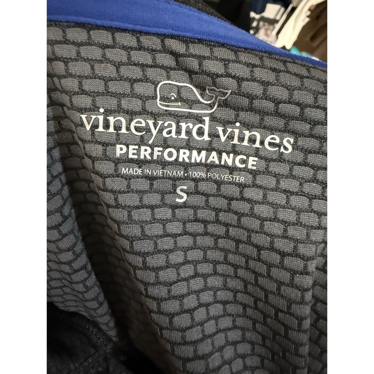Vineyard VInes Performance Hoodie Mens Small Gray Lightweight Logo Stretch