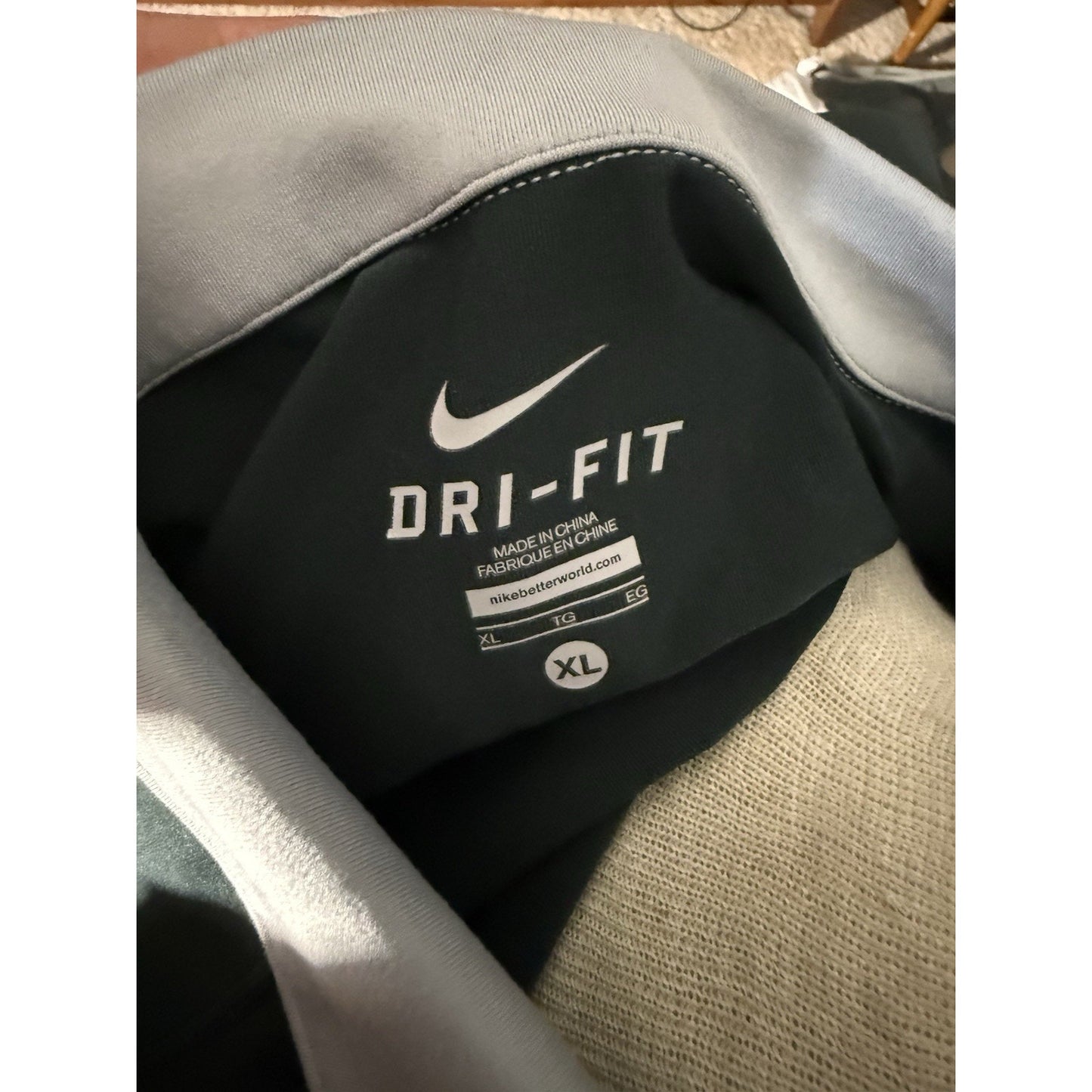 Nike Dri-FIT Men’s Polo Shirt XL Gray Green Colorblock Tennis Golf Athletic