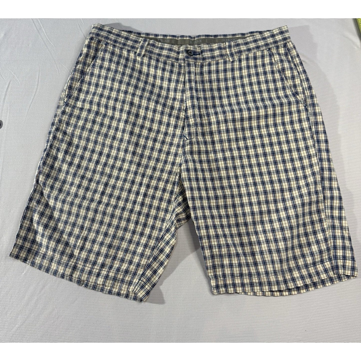 Tommy Bahama Relax 36 Blue Tan Plaid 100% Cotton Shorts Casual Island Wear