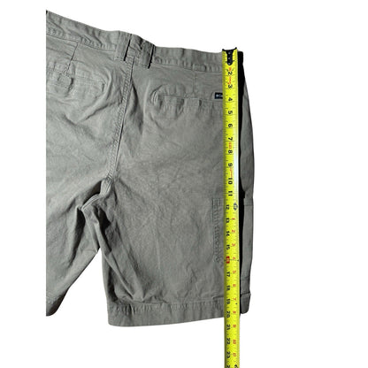 Columbia Men’s Shorts 35W Gray OMNI-SHADE Cotton Stretch Outdoor Hiking Casual