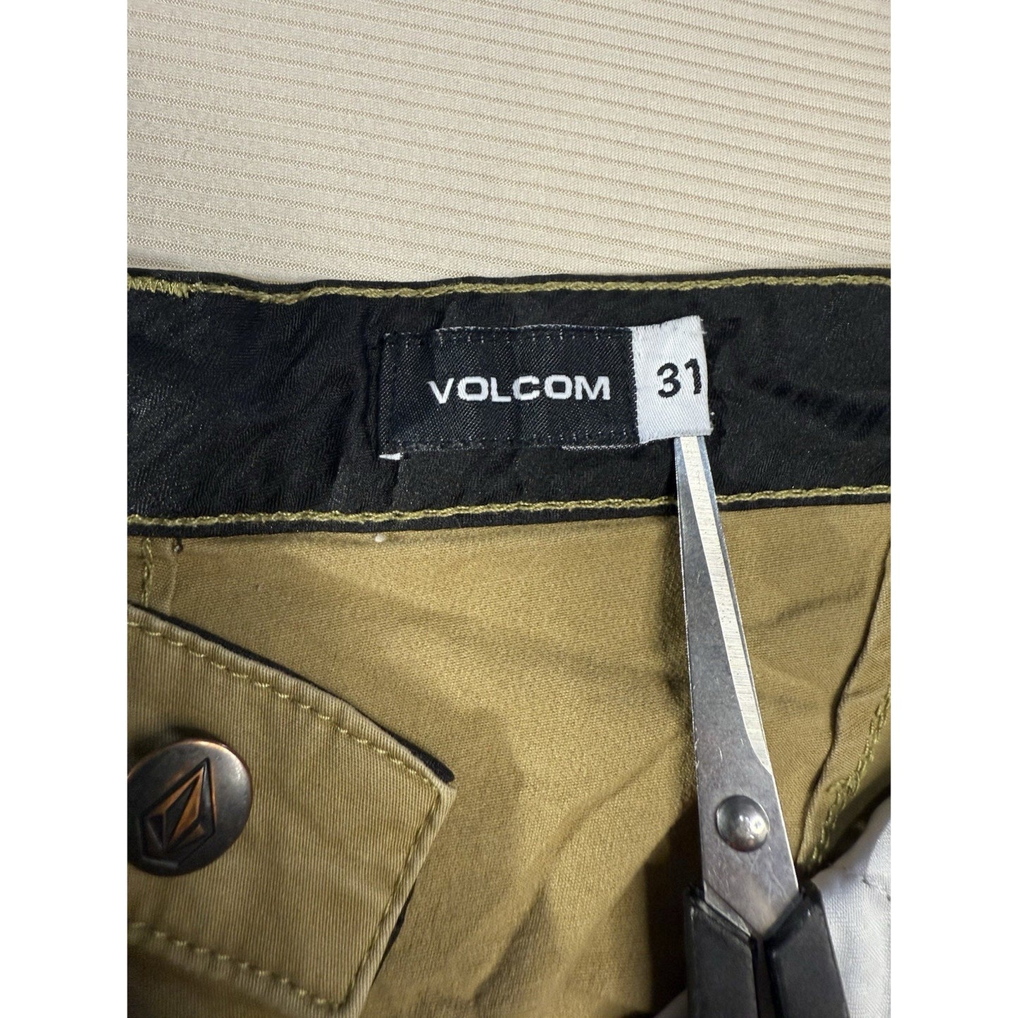 Volcom 31 Khaki Cotton Stretch Shorts Flat Front Casual Skate Surf Chino