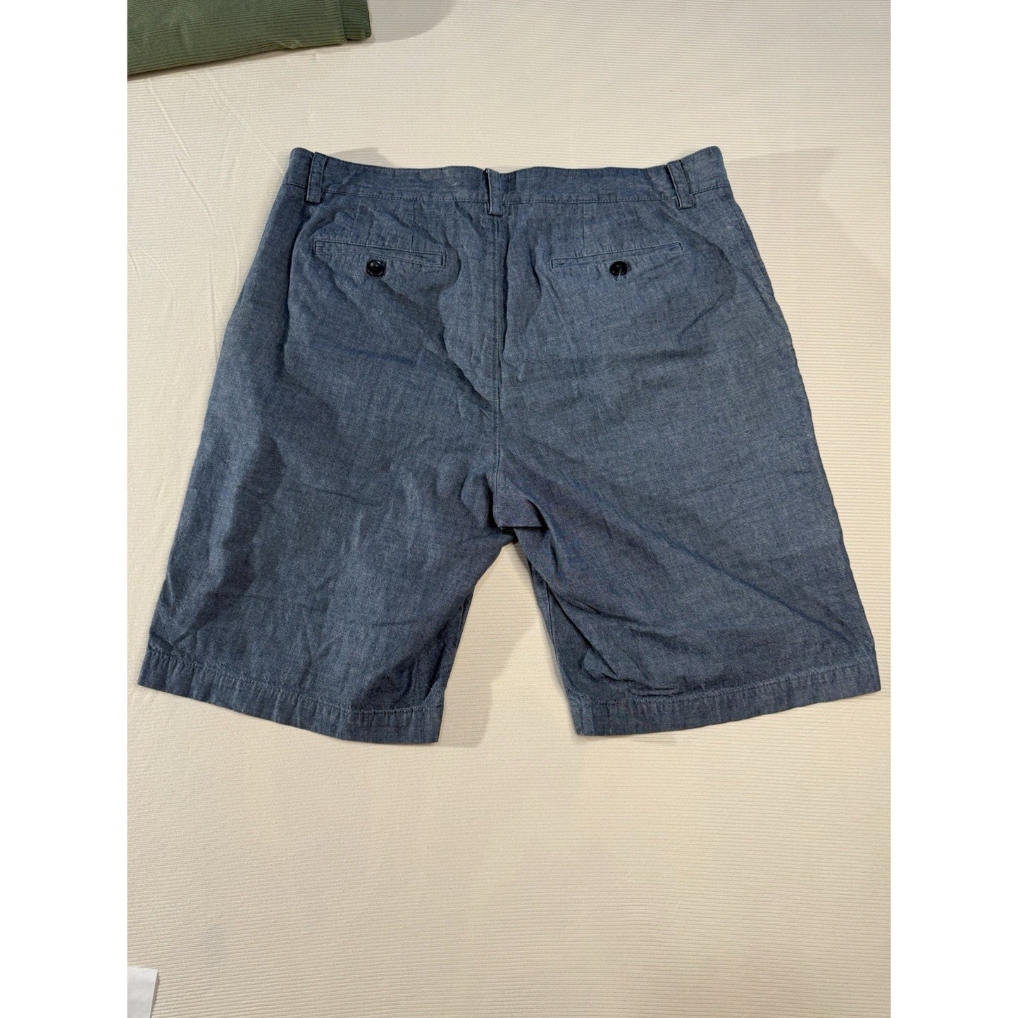Banana Republic Men’s 34 Blue Chambray Cotton Shorts Casual Summer Classic