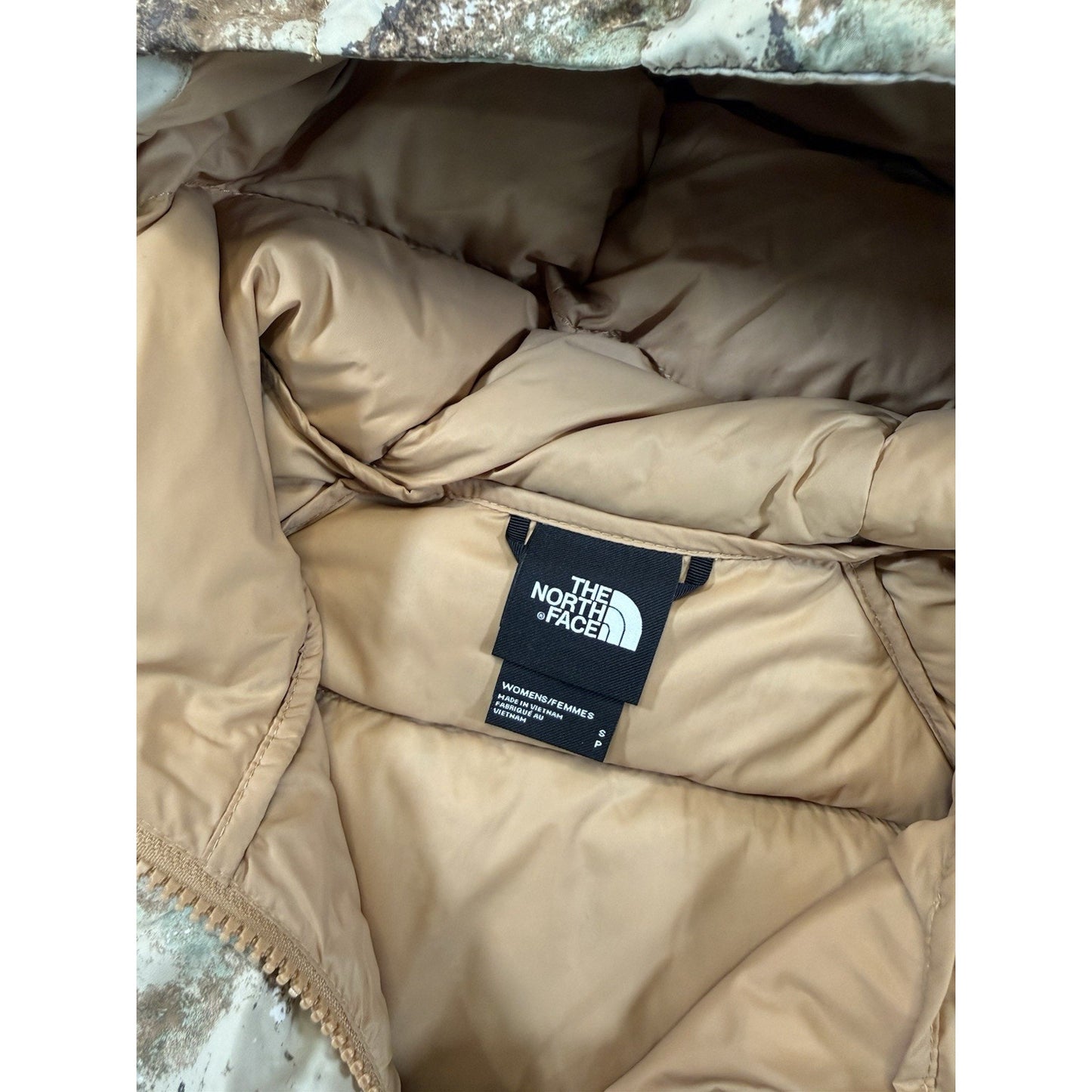 The North Face Womens Small Hooded Down Puffer Jacket Camo Winter Coat