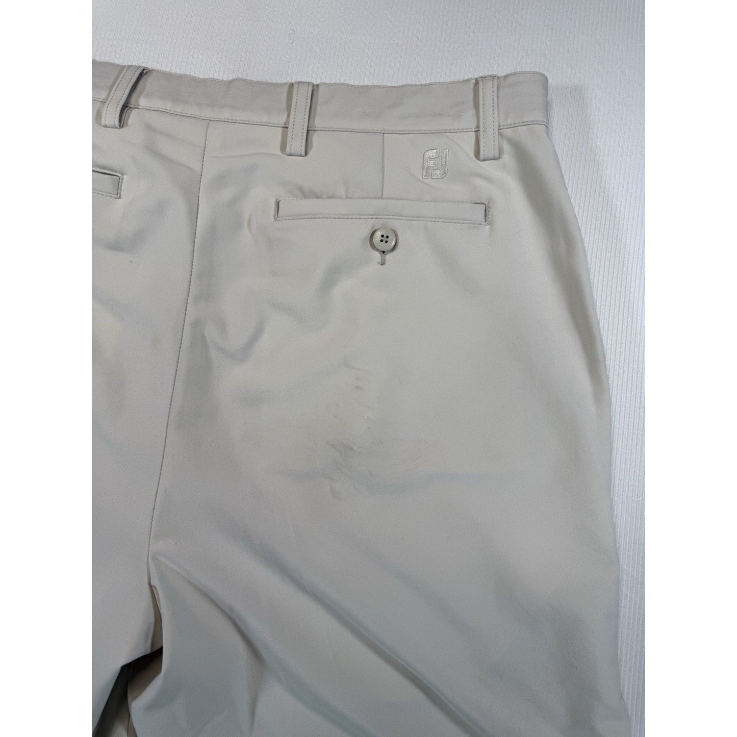 FootJoy Men’s Golf Shorts Size 34 Khaki Performance Stretch