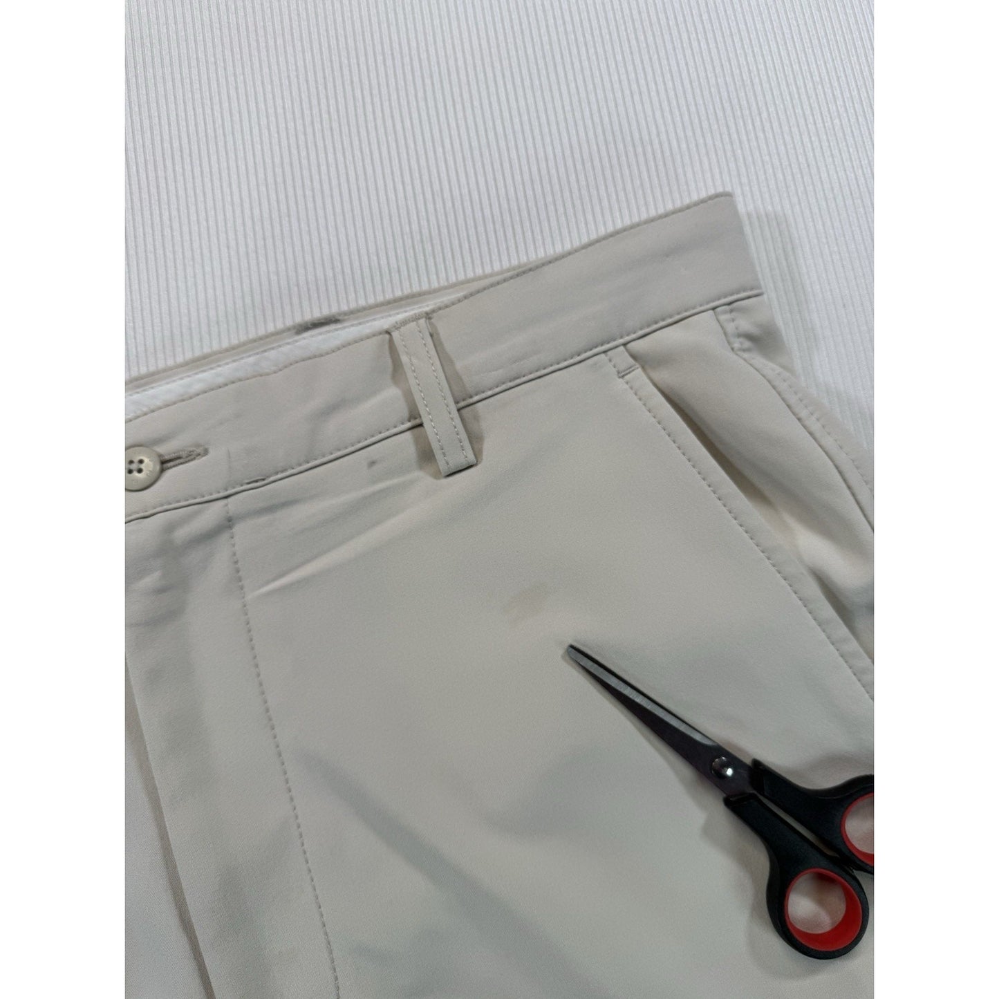 FootJoy Men’s Golf Shorts Size 34 Khaki Performance Stretch