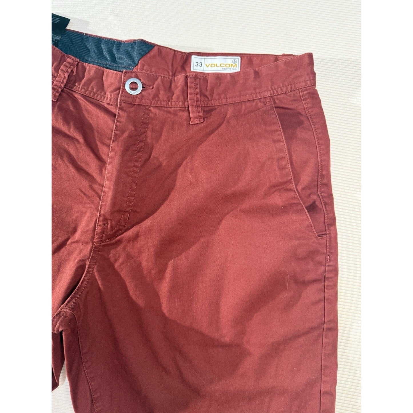 Volcom Men’s 33 Red Cotton Stretch Chino Shorts Casual Summer Skate Surf