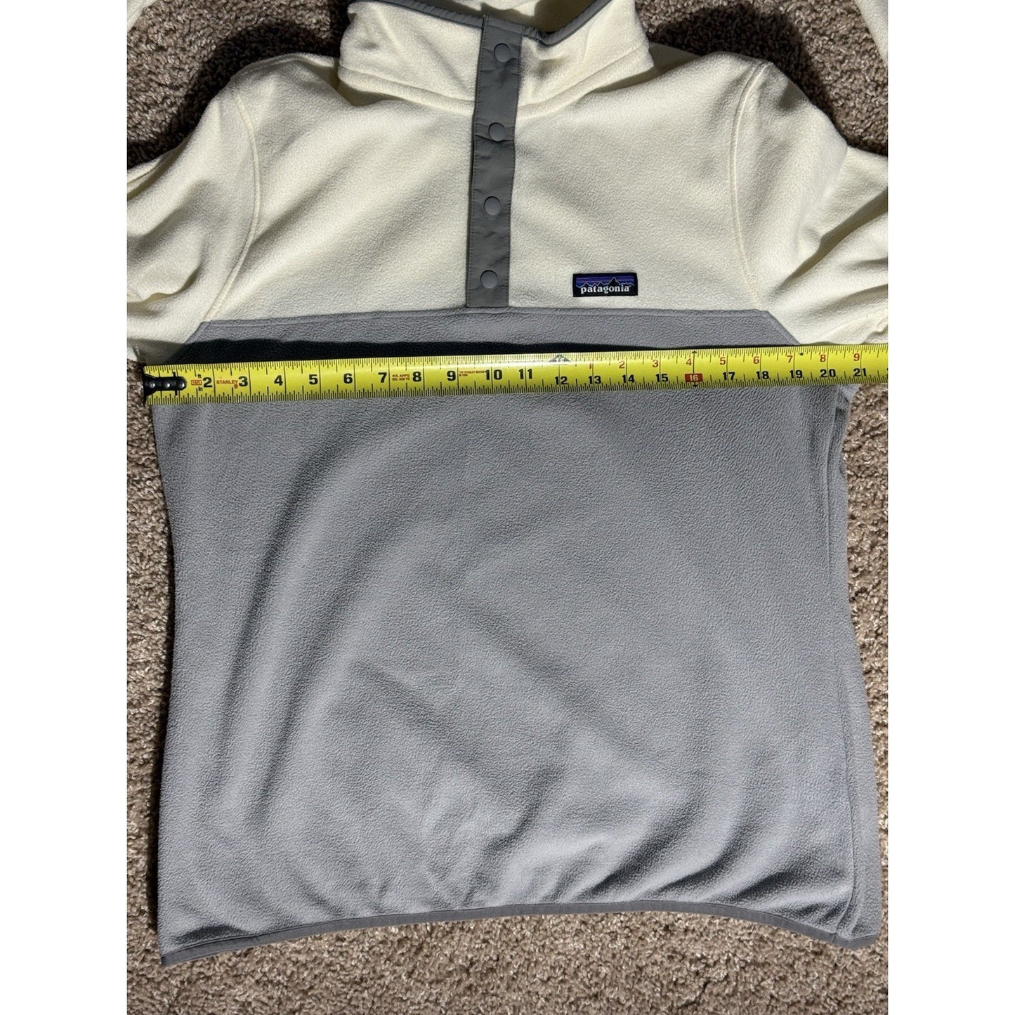 Patagonia Women’s Lightweight Synchilla Snap-T Fleece Pullover Gray White L SP20