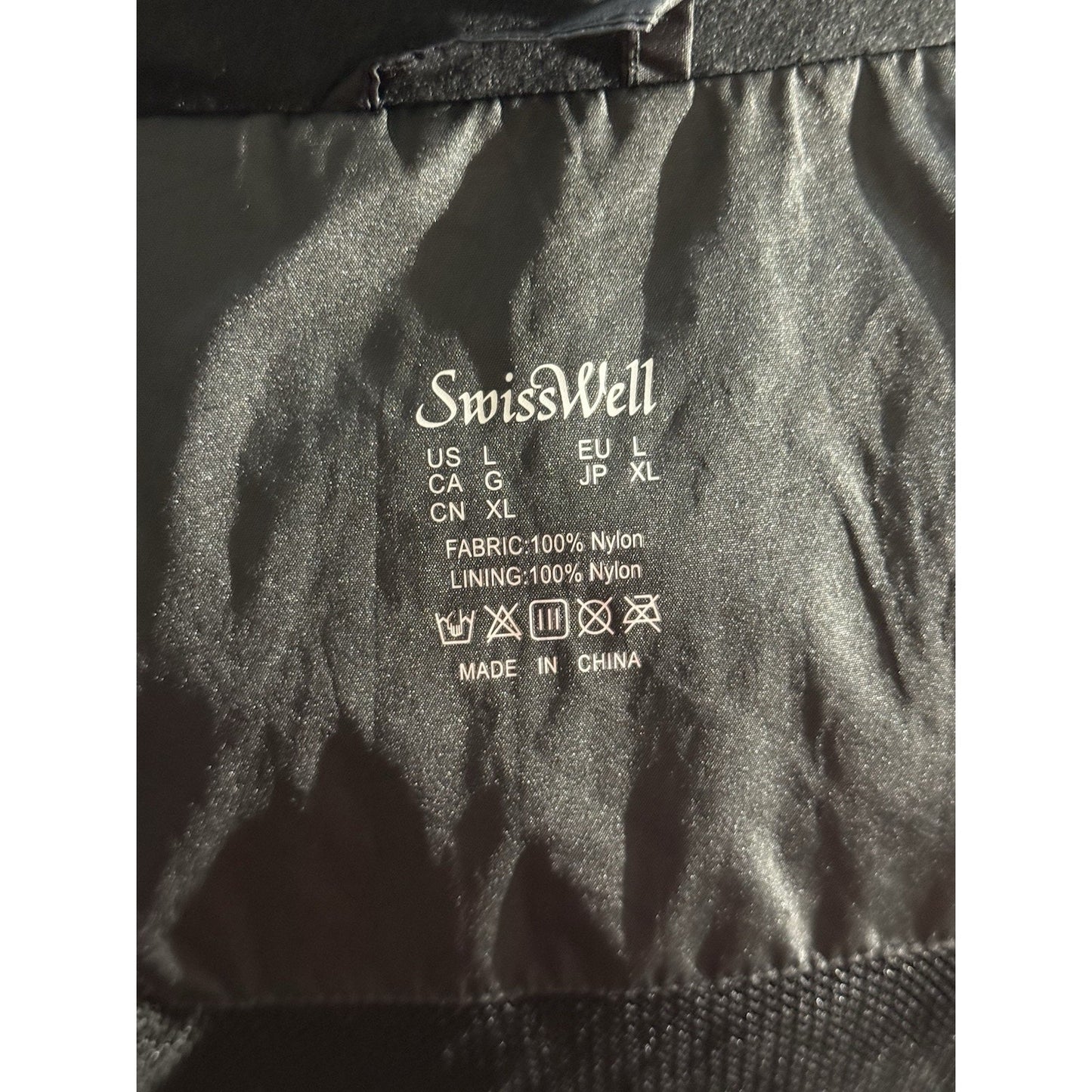 SwissWell Men’s Large Black Waterproof Windbreaker Hooded Rain Jacket