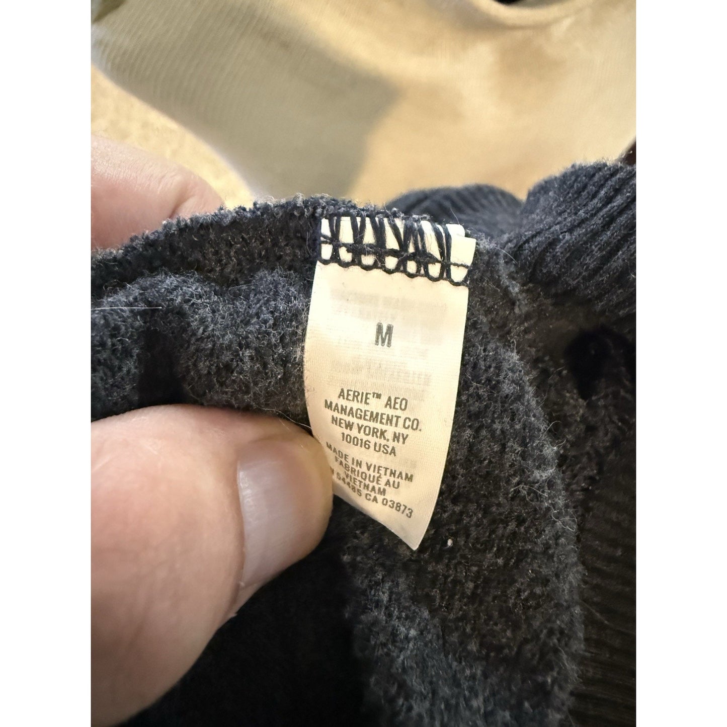 Aerie Women’s Medium Hoodie Black Pullover Sweatshirt Sherpa Faux Fur Lined