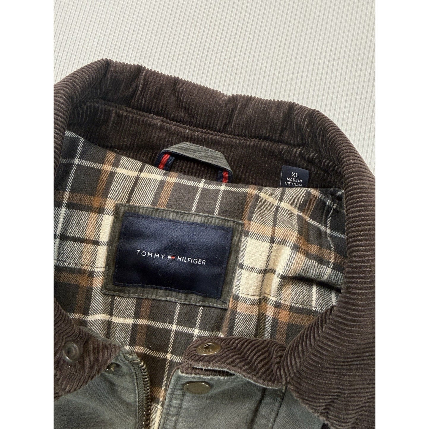 Tommy Hilfiger Jacket Mens XL Gray Corduroy Collar Plaid Lined Barn Field Coat